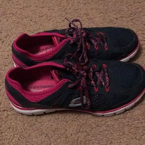 Sketchers memory foam shoes